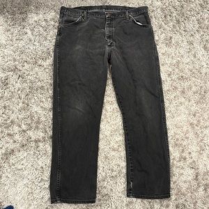 Wrangler Leather Tab Wide Strait Legged Pants